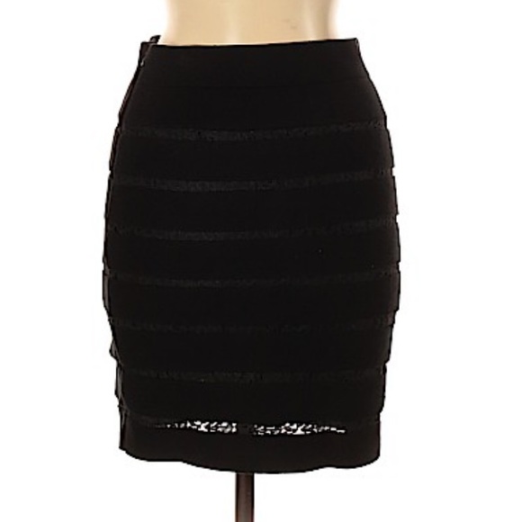 NWOT Ann Taylor Black Skirt Figure Flattering Size XS - Picture 2 of 3